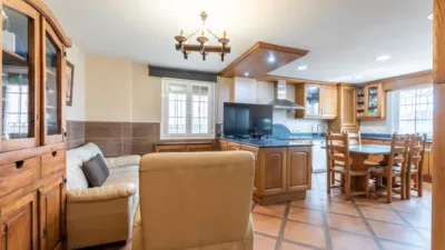 Chalet en venta en Calle de Miguel de Cervantes, cerca de Calle de Benito Pérez Galdós, Zona de las Cárcavas-Arroyo del Bosque (Arroyomolinos) de 579.900 €