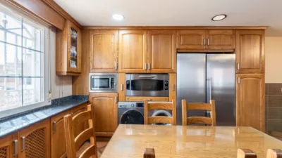Chalet en venta en Calle de Miguel de Cervantes, cerca de Calle de Benito Pérez Galdós, Zona de las Cárcavas-Arroyo del Bosque (Arroyomolinos) de 579.900 €