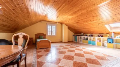 Chalet en venta en Calle de Miguel de Cervantes, cerca de Calle de Benito Pérez Galdós, Zona de las Cárcavas-Arroyo del Bosque (Arroyomolinos) de 579.900 €