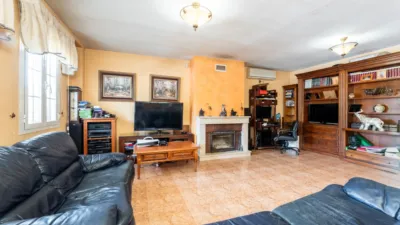 Chalet en venta en Calle de Miguel de Cervantes, cerca de Calle de Benito Pérez Galdós, Zona de las Cárcavas-Arroyo del Bosque (Arroyomolinos) de 579.900 €