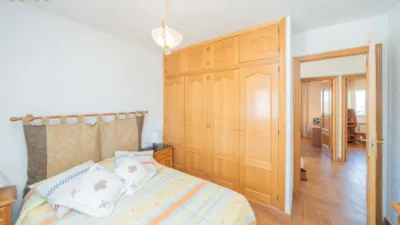 Chalet on Calle de Santa María del Castañar photo 13
