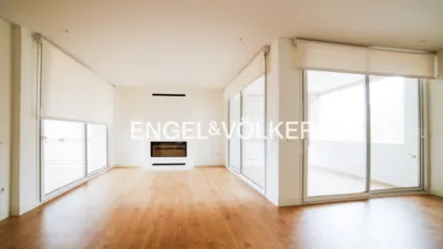 Ático en alquiler en Ciudad Expo, Ciudad Expo (Mairena del Aljarafe) de 2.500 €<span>/mes</span>