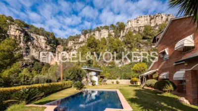 House in Vallirana photo 22