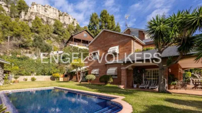 House in Vallirana photo 2