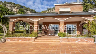 House in Vallirana photo 3