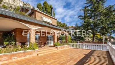 House in Vallirana photo 5