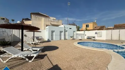 Chalet in Los Balcones-Los Altos-Punta Prima photo 2