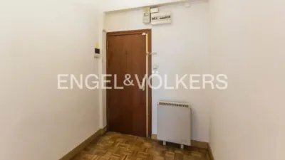 Apartment on Clara del Rey Street photo 4