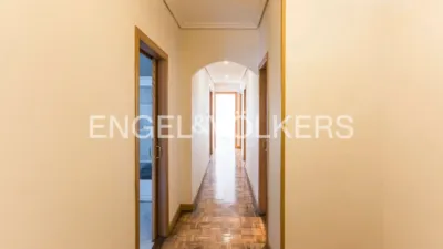Apartment on Clara del Rey Street photo 5