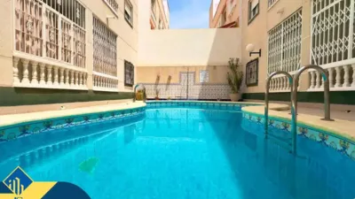 Pis – Torrevieja, Urbanización Calas Blancas - Vista 2