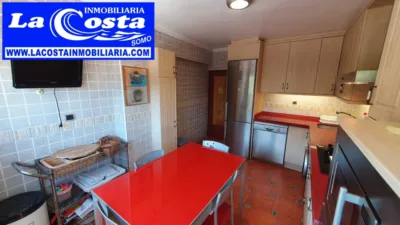 Apartment on Calle Barrio Evaristo Lavín photo 9