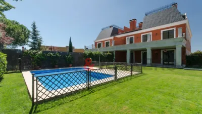 Casa adosada en alquiler en Calle Bellatrix - Imagen 17