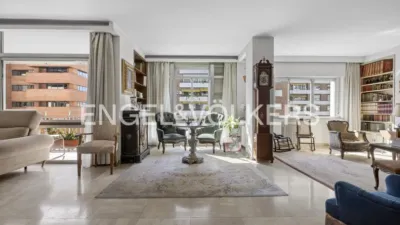 Apartment on Avenida de la República Argentina photo 31