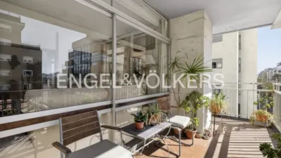 Apartment on Avenida de la República Argentina photo 5