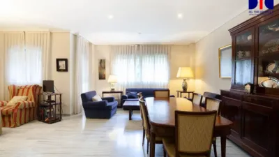 Apartment on Calle de José de la Cámara photo 10