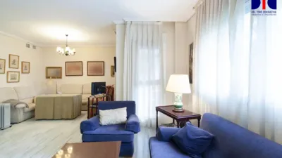 Apartment on Calle de José de la Cámara photo 11