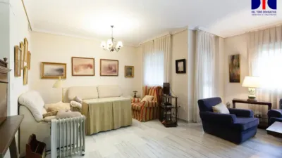 Apartment on Calle de José de la Cámara photo 14