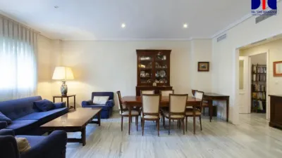 Apartment on Calle de José de la Cámara photo 16