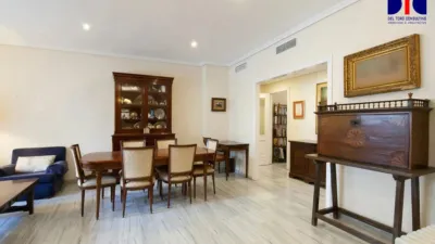 Apartment on Calle de José de la Cámara photo 18