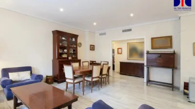 Apartment on Calle de José de la Cámara photo 19