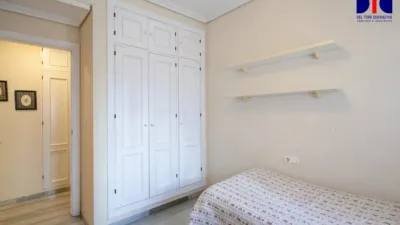 Apartment on Calle de José de la Cámara photo 39