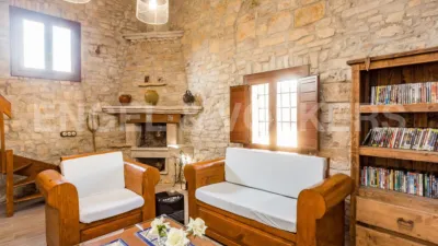 House in Querol photo 44