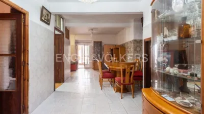 Terraced house on Carrer Canonge Gimeno photo 4