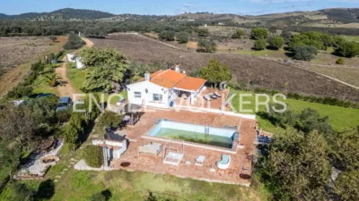 Rustic house in Cazalla de La Sierra photo 7