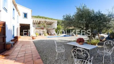 House in Torrelles de Foix photo 12