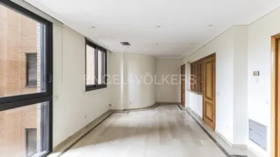Piso en alquiler en Calle de Henri Dunant - Imagen 6