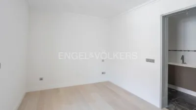 Apartment in Palacio photo 13