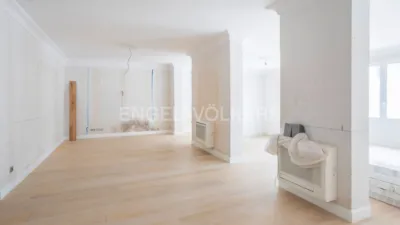 Apartment in Palacio photo 2