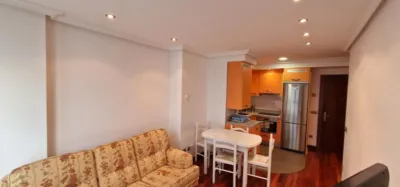 Piso en alquiler en Calle de Aguado, 12, L'Arena (Distrito Este. Gijón) de 800 €<span>/mes</span>
