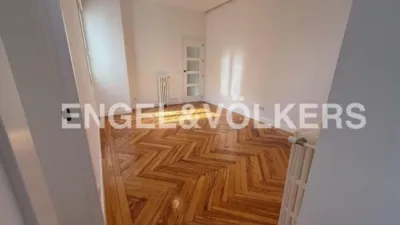 Apartamento en alquiler en Argüelles - Imagen 3