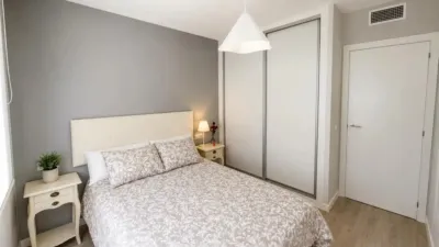 Flat on Calle de Higueras photo 2