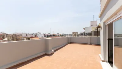 Ático en alquiler en El Calvari, El Calvari (Distrito Campanar. València Capital) de 1.800 €<span>/mes</span>
