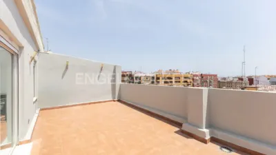 Ático en alquiler en El Calvari, El Calvari (Distrito Campanar. València Capital) de 1.800 €<span>/mes</span>