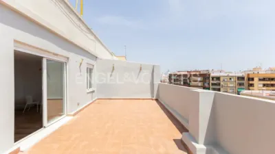 Ático en alquiler en El Calvari, El Calvari (Distrito Campanar. València Capital) de 1.800 €<span>/mes</span>
