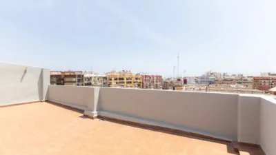 Ático en alquiler en El Calvari, El Calvari (Distrito Campanar. València Capital) de 1.800 €<span>/mes</span>