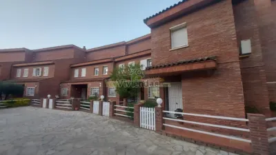 Townhouse in Vallirana photo 3