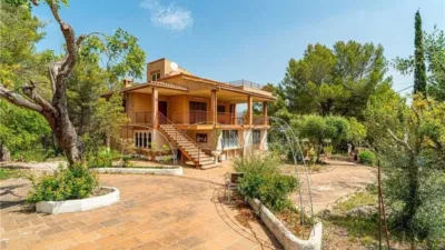 Chalet in Esporles photo 2