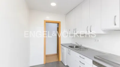 Apartment on Francisco Silvela Street photo 11