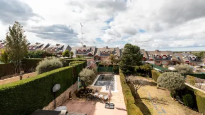 Casa adosada en venta en Calle de Sierra Morena, Zona de las Cárcavas-Arroyo del Bosque (Arroyomolinos) de 479.900 €
