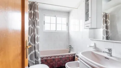 Casa adosada en venta en Calle de Sierra Morena, Zona de las Cárcavas-Arroyo del Bosque (Arroyomolinos) de 479.900 €