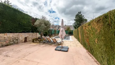Casa adosada en venta en Calle de Sierra Morena, Zona de las Cárcavas-Arroyo del Bosque (Arroyomolinos) de 479.900 €