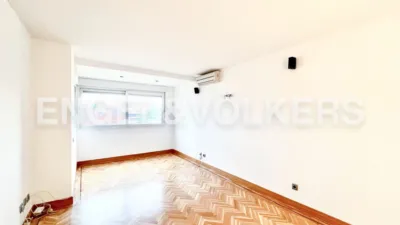 Piso en alquiler en Calle de Numancia - Imagen 2