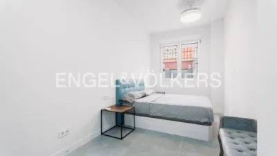 Apartamento en alquiler en Carrer del Comte de Torrefiel, cerca de Carrer de Berní i Català, Torrefiel (Distrito Rascanya. València Capital) de 1.200 €<span>/mes</span>