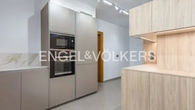 Casa en alquiler en L'Eixample-Torreblanca, L'Eixample-Torreblanca (Sant Cugat del Vallès) de 6.800 €<span>/mes</span>