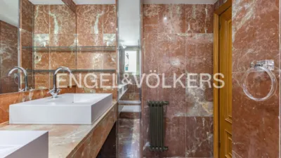 Casa en alquiler en L'Eixample-Torreblanca, L'Eixample-Torreblanca (Sant Cugat del Vallès) de 6.800 €<span>/mes</span>