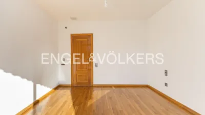 Casa en alquiler en L'Eixample-Torreblanca, L'Eixample-Torreblanca (Sant Cugat del Vallès) de 6.800 €<span>/mes</span>